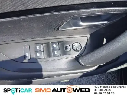 Photo 33 Peugeot 2008  Electrique 136 ch