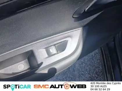Photo 34 Peugeot 2008  Electrique 136 ch