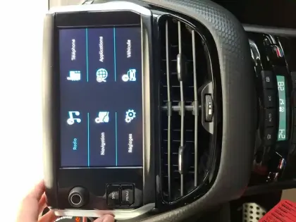 Photo 30 Peugeot 2008  BlueHDi 120ch S&S EAT6