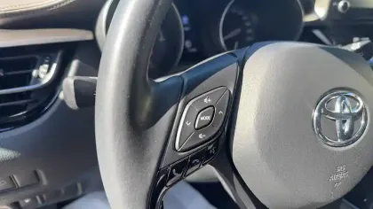 Photo 35 Toyota C-HR  Hybride 2.0L
