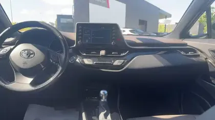 Photo 9 Toyota C-HR  Hybride 2.0L