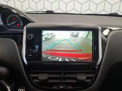 Photo 16 Peugeot 208  BlueHDi 100ch S&S BVM5