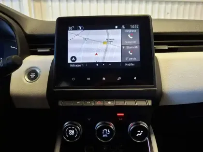 Photo 32 Renault Clio  E-Tech 140 - 21N