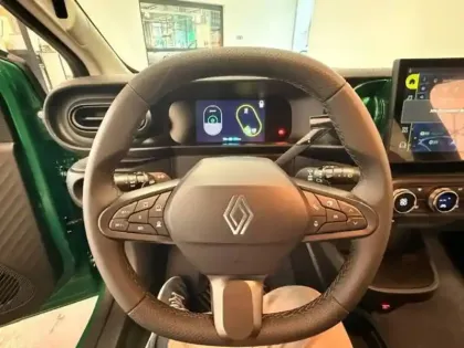 Photo 19 Renault Twingo  E-Tech Electrique 80 ch autonomie urbaine