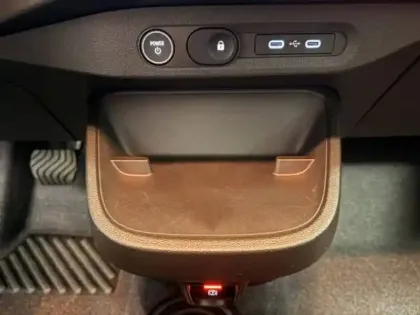 Photo 9 Renault Twingo  E-Tech Electrique 80 ch autonomie urbaine
