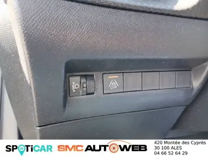 Photo 15 Peugeot 2008  Electrique 136 ch
