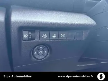 Photo 38 Citroën C4 e- 136 ch Automatique