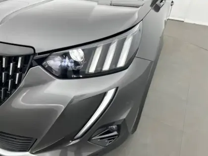 Photo 45 Peugeot 2008  BlueHDi 130 S&S EAT8