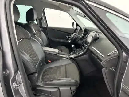 Photo 22 Renault Scenic  Blue dCi 150