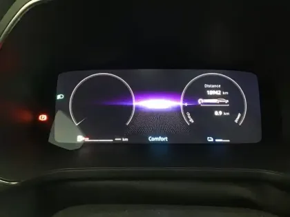 Photo 9 Renault Captur  E-Tech full hybrid 145 ch