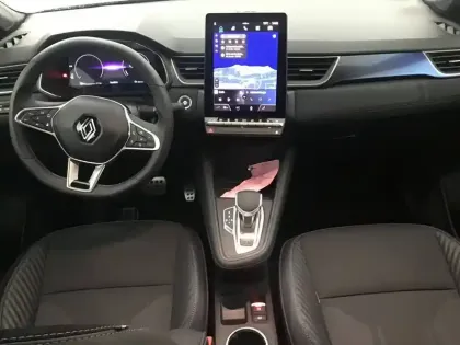 Photo 11 Renault Captur  E-Tech full hybrid 145 ch