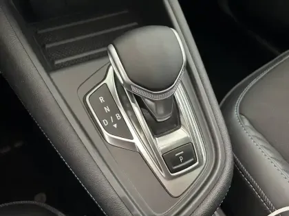 Photo 28 Renault Captur  E-Tech full hybrid 145 ch