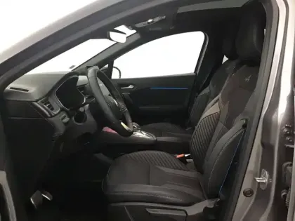 Photo 8 Renault Captur  E-Tech full hybrid 145 ch