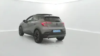 Photo 18 Renault Captur  E-Tech full hybrid 145 ch