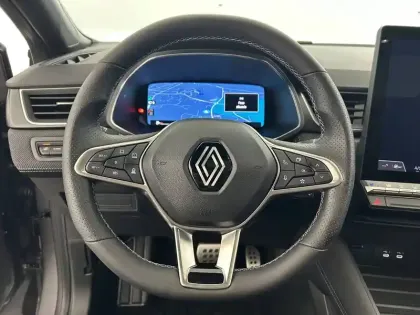 Photo 30 Renault Captur  E-Tech full hybrid 145 ch