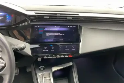 Photo 41 Peugeot 308  PHEV 180 e-EAT8