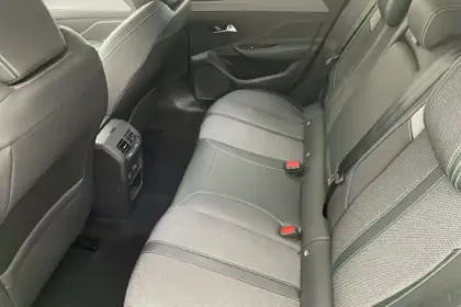 Photo 45 Peugeot 308  PHEV 180 e-EAT8