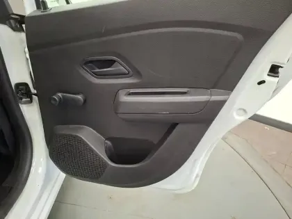 Photo 18 Dacia Sandero  SCe 65
