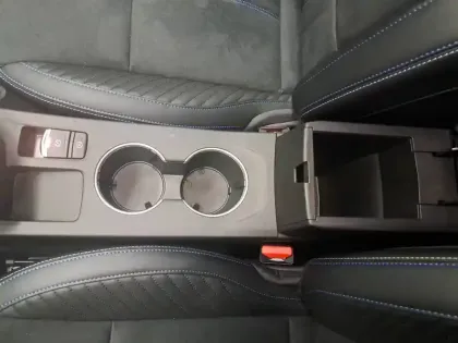 Photo 34 Renault Arkana  E-Tech full hybrid 145 GSR2
