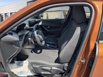 Photo 18 Peugeot 2008  PureTech 100 S&S BVM6