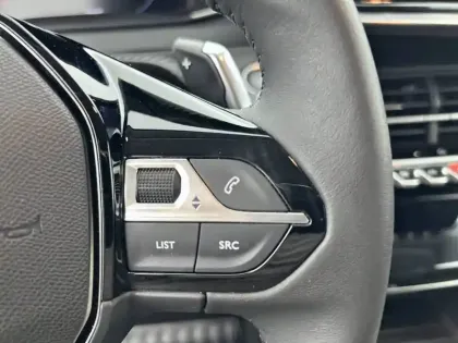 Photo 47 Peugeot 208  Hybrid 100 e-DCS6