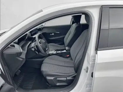 Photo 38 Peugeot 208  Hybrid 100 e-DCS6
