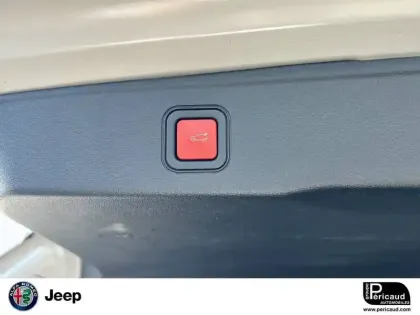 Photo 16 Jeep Avenger  1.2 Turbo T3 100 ch