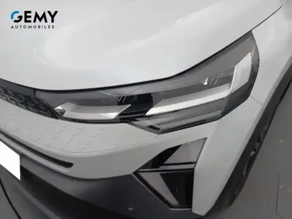 Photo 15 Renault Captur  E-Tech full hybrid 145 ch