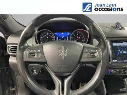 Photo 11 Maserati Levante  3.0 V6 Bi-Turbo 350 Q4