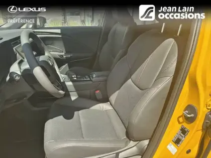 Photo 18 Lexus Lbx  2WD