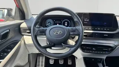Photo 12 Hyundai Bayon  1.0 T-GDi 100 Hybrid 48V