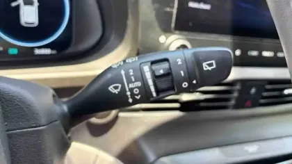 Photo 31 Hyundai Bayon  1.0 T-GDi 100 Hybrid 48V