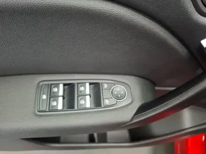 Photo 27 Renault Captur  E-Tech full hybrid 145
