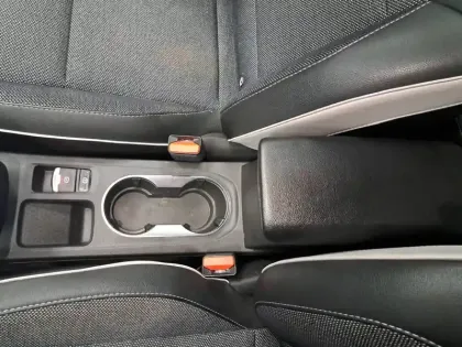 Photo 33 Renault Captur  TCe 90