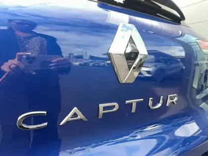 Photo 17 Renault Captur  mild hybrid 140
