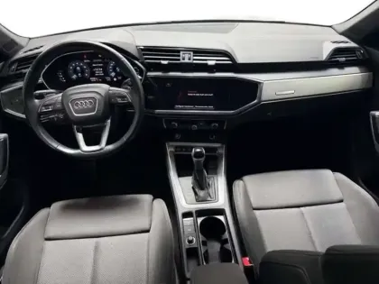 Photo 7 Audi Q3 35 TFSI 150 ch S tronic 7 Design