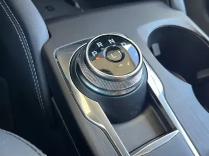 Photo 7 Ford Kuga 2.5 Duratec 180ch Hybrid FlexiFuel BlueCruise Edition Powershift