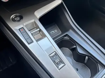 Photo 7 Peugeot 308 PHEV 180ch Allure e-EAT8