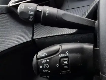 Photo 11 Peugeot 208 II PureTech 75 S&S Active Business