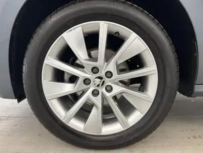 Photo 48 Skoda Kamiq 1.5 TSI 150ch Style DSG7 + Toit ouvrant