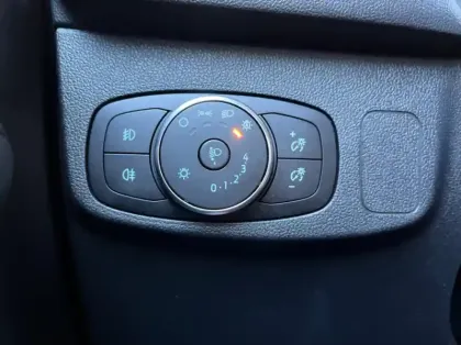 Photo 17 Ford Focus 1.0 EcoBoost 125ch mHEV Titanium X