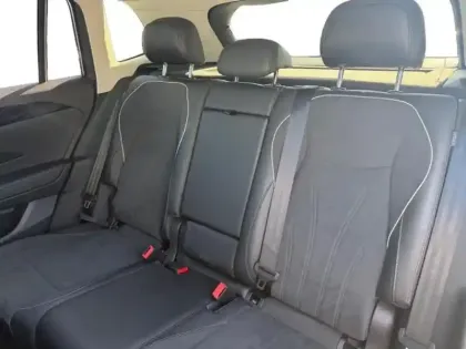 Photo 8 Volkswagen Tiguan  1.5 eTSI 150ch Elegance DSG7