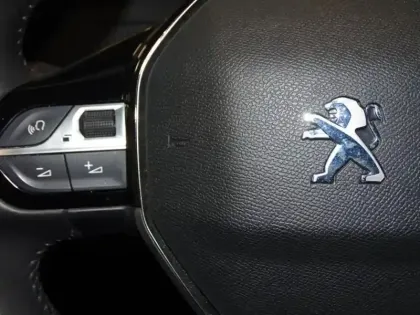 Photo 13 Peugeot 208  1.2 PureTech 75ch S&S Style