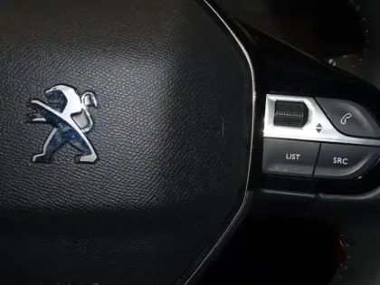 Photo 14 Peugeot 208  1.2 PureTech 75ch S&S Style