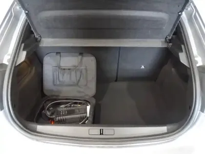 Photo 6 Peugeot 208  e- 136ch Style