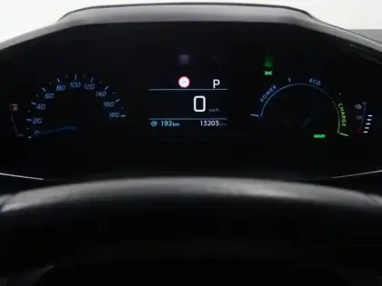 Photo 14 Peugeot 208  e- 136ch Style