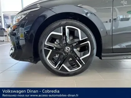 Photo 42 Volkswagen Golf  1.5 eTSI EVO2 150ch R-Line Edition DSG7