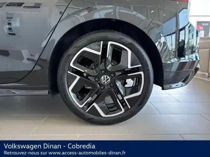Photo 41 Volkswagen Golf  1.5 eTSI EVO2 150ch R-Line Edition DSG7