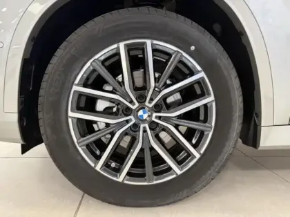 Photo 8 BMW X1  ieDrive20 204ch M Sport