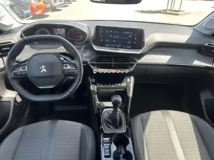 Photo 13 Peugeot 208  1.2 PureTech 100ch S&S Allure 118g